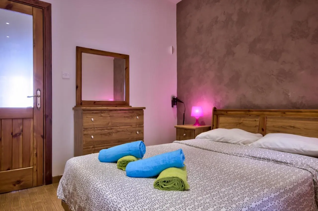 Sliema St Helens Cozy Traditional Apartments By Shortletsmalta 0*,