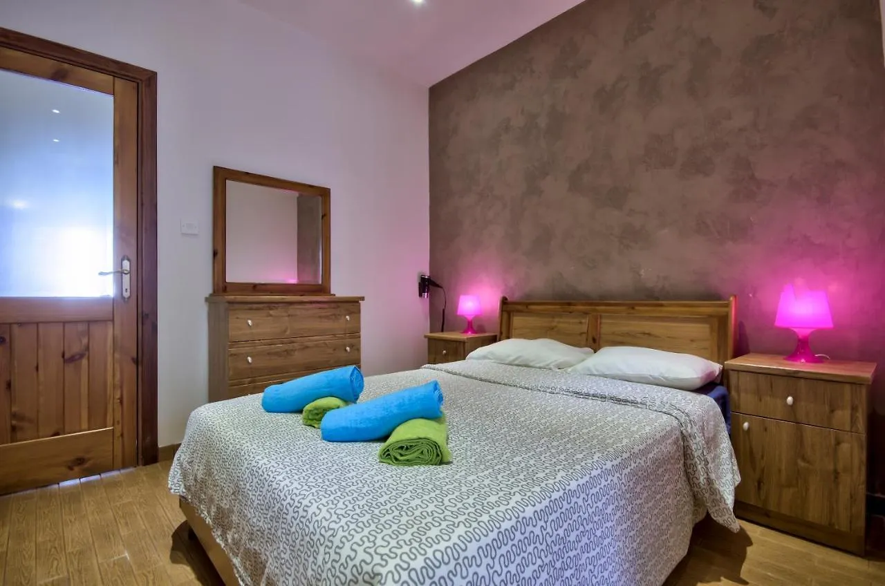 Sliema St Helens Cozy Traditional Apartments By Shortletsmalta 0*,