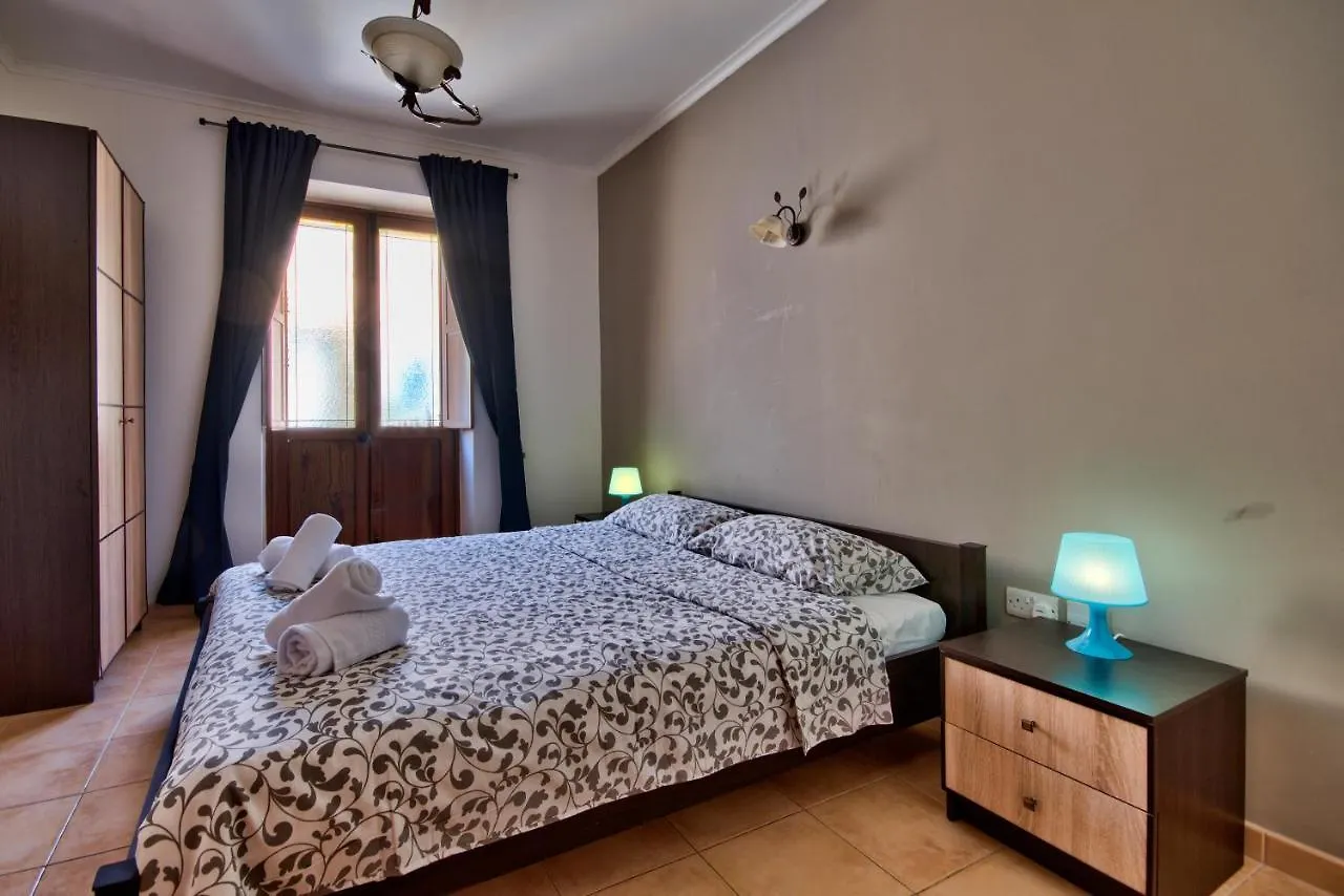 Sliema St Helens Cozy Traditional Apartments By Shortletsmalta